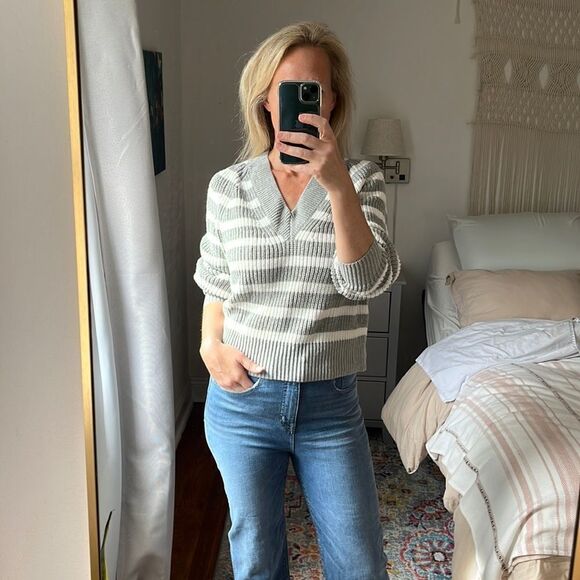 a new day Sweaters - A New Day Grey and White Striped V-Neck‎ Knit Sweater Size Small